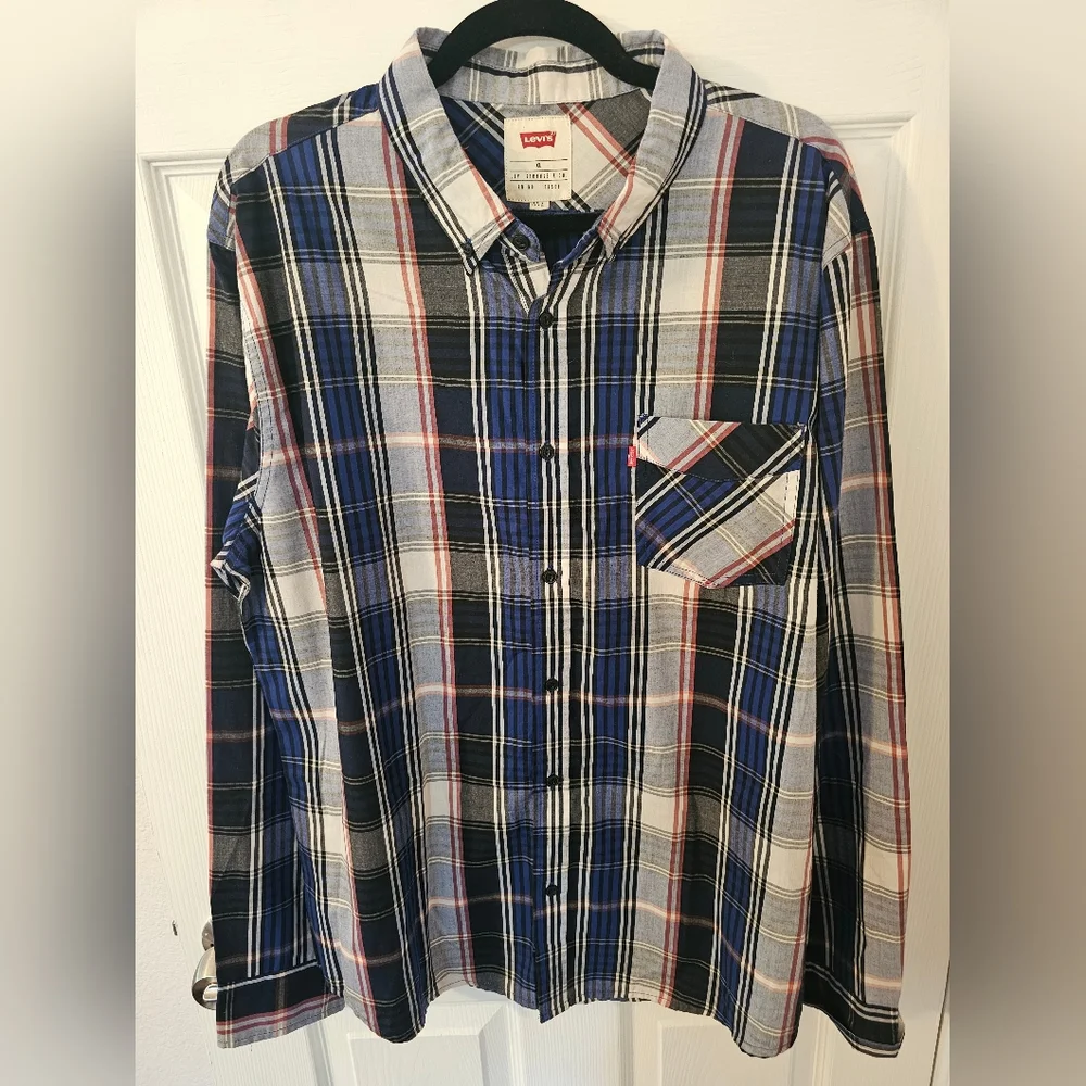Levi's Button-Down Shirt